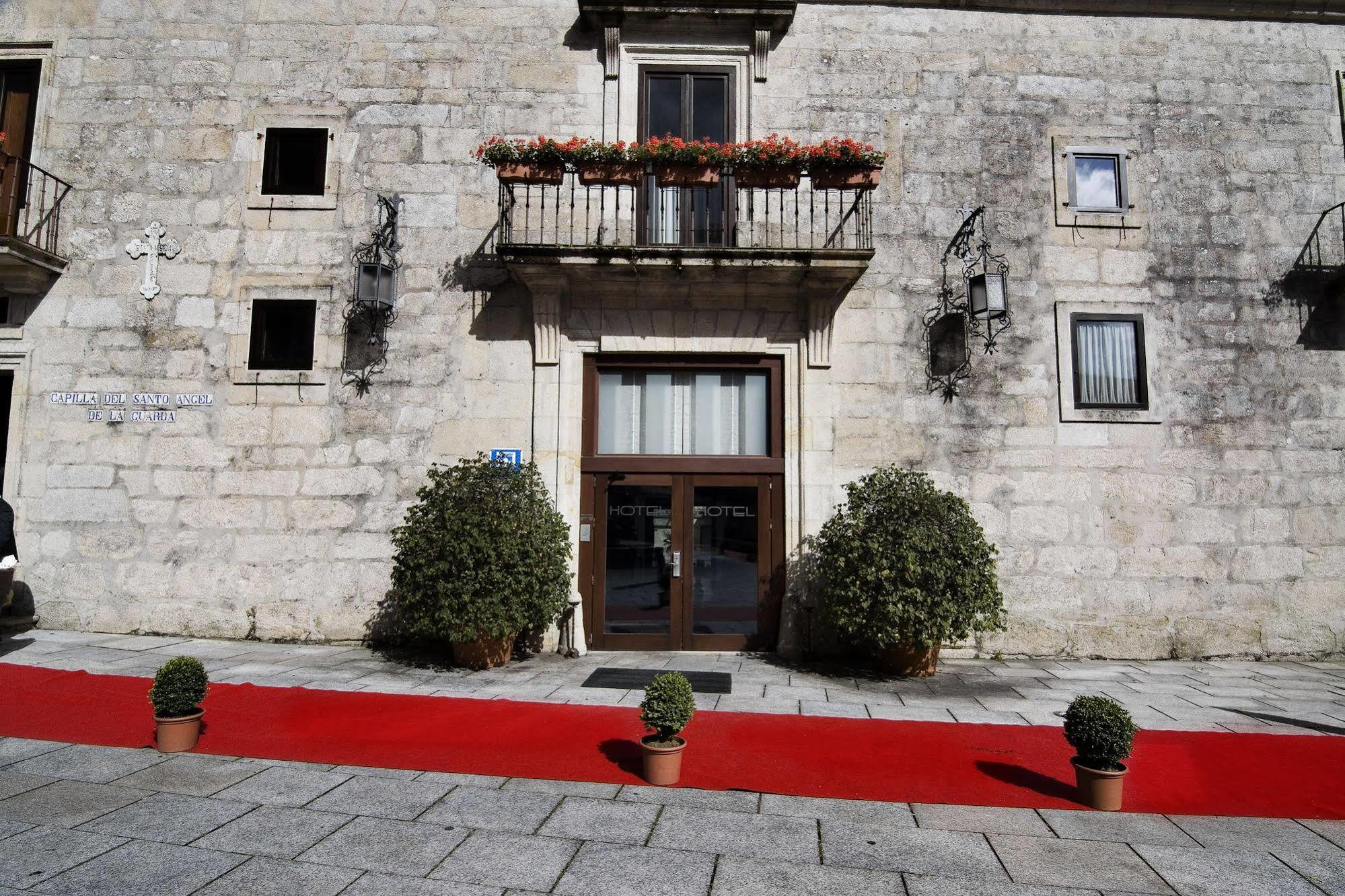 Pazo De Lestrove By De Compostela 4* Padrón